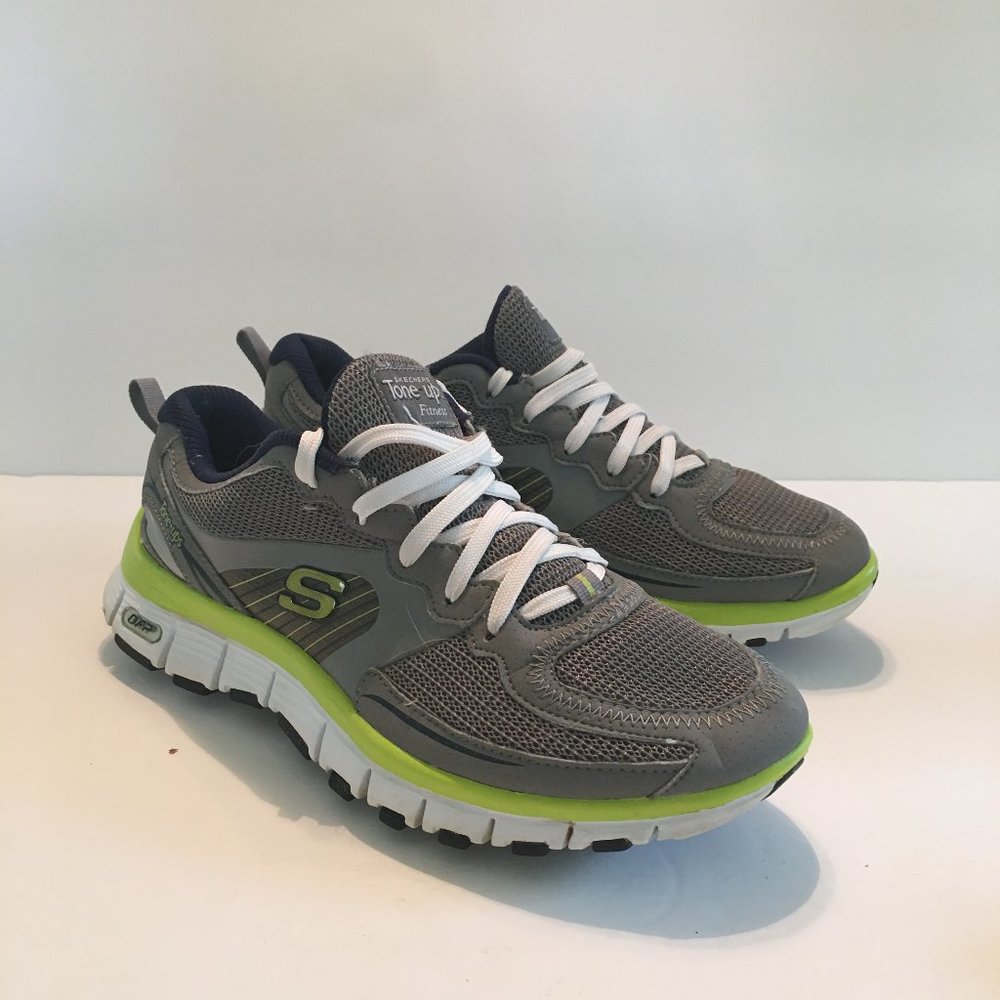 Skechers Tone Ups --- Dfp Size 8
